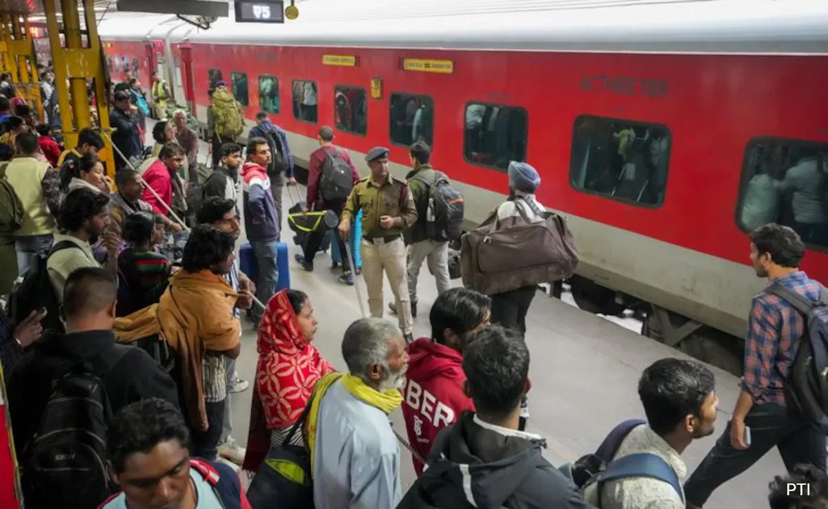 List of Trains from Delhi to Prayagraj: Time Table, Routes, and Essential Details